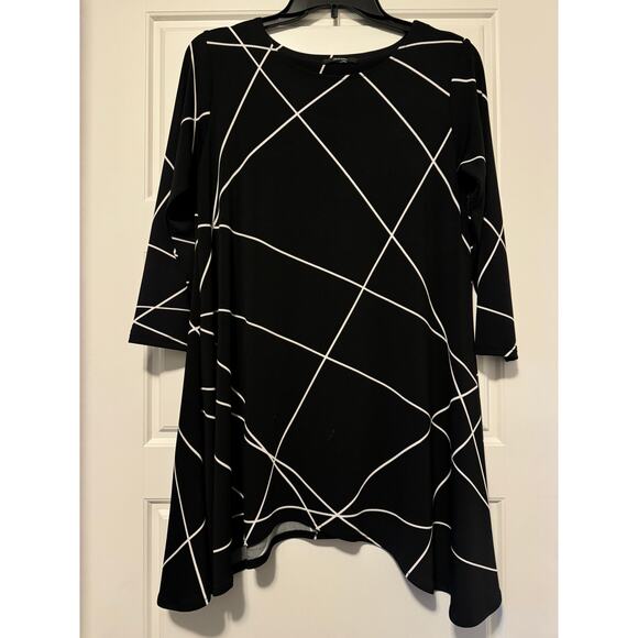 Alfani Black & White Geometric Knit Top, Women's Size M/L - Picture 2 of 6